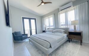Oceanfront Escape with Private Beach Access in Vega Baja - Vega Baja, Puerto Rico