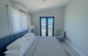 Oceanfront Escape with Private Beach Access in Vega Baja - Vega Baja, Puerto Rico