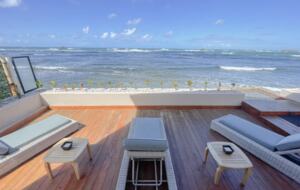 Oceanfront Escape with Private Beach Access in Vega Baja - Vega Baja, Puerto Rico
