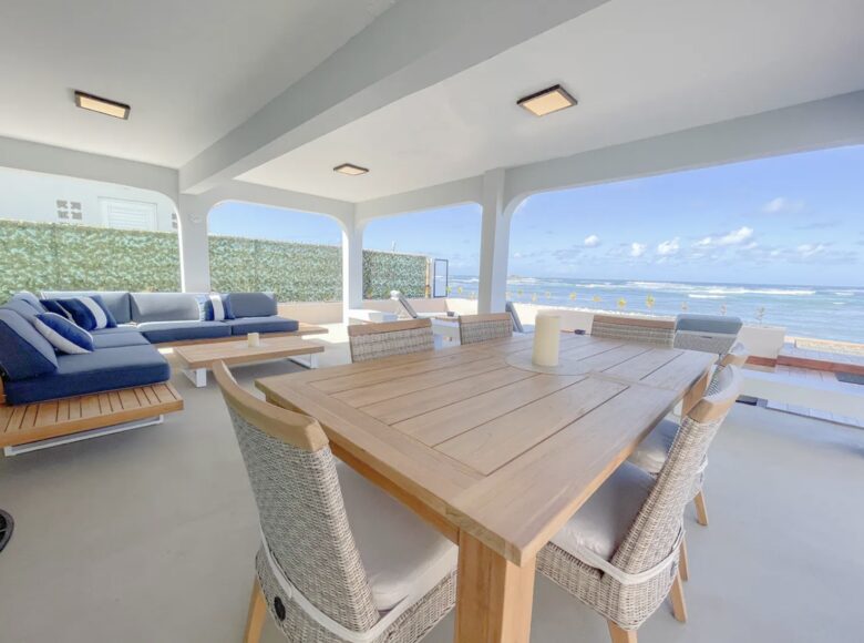 Oceanfront Escape with Private Beach Access in Vega Baja - Vega Baja, Puerto Rico