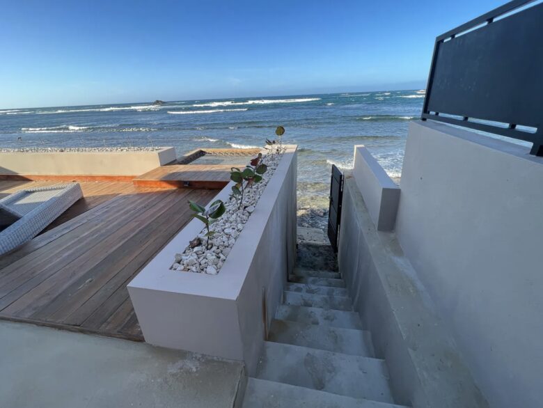 Oceanfront Escape with Private Beach Access in Vega Baja - Vega Baja, Puerto Rico