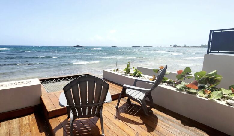Oceanfront Escape with Private Beach Access in Vega Baja - Vega Baja, Puerto Rico