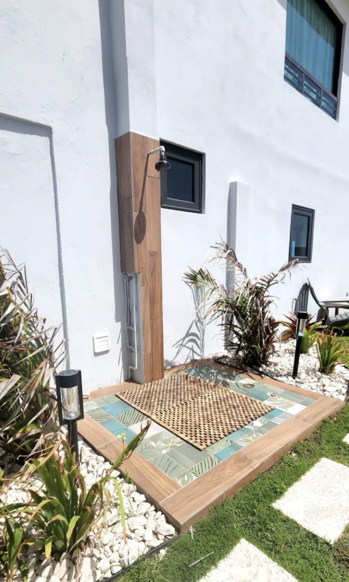 Oceanfront Escape with Private Beach Access in Vega Baja - Vega Baja, Puerto Rico