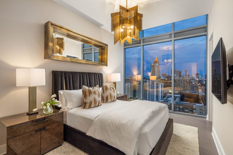 Panoramic Penthouse: Stunning Views of Atlanta's Skyline - Atlanta, Georgia