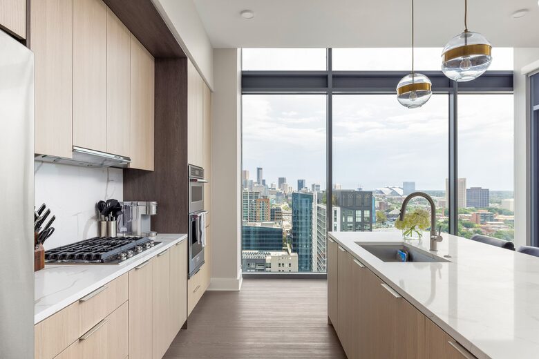 Panoramic Penthouse: Stunning Views of Atlanta's Skyline - Atlanta, Georgia