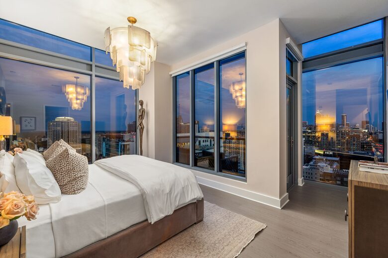 Panoramic Penthouse: Stunning Views of Atlanta's Skyline - Atlanta, Georgia