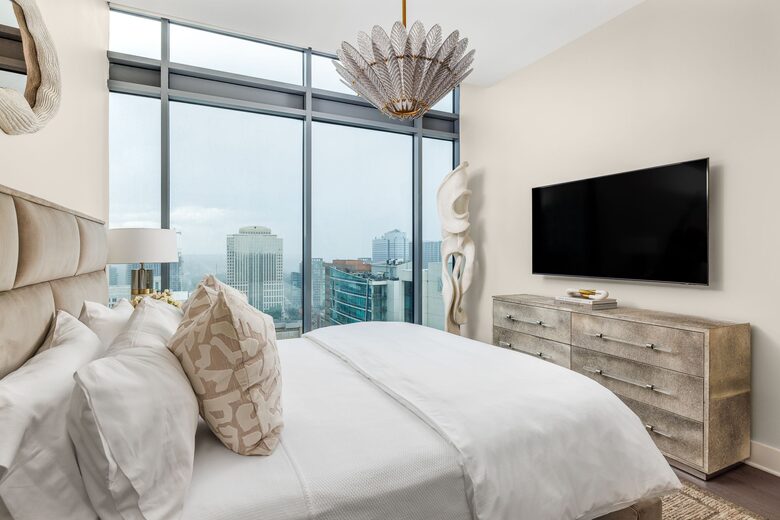 Panoramic Penthouse: Stunning Views of Atlanta's Skyline - Atlanta, Georgia