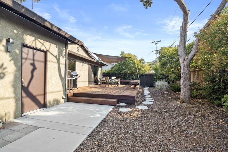 Bright Renovated Getaway | With Private Deck in San Francisco Bay Area - Campbell, California