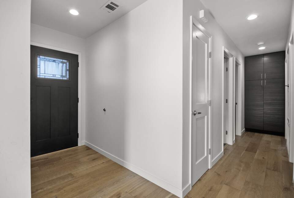 Bright Renovated Getaway | With Private Deck in San Francisco Bay Area - Campbell, California