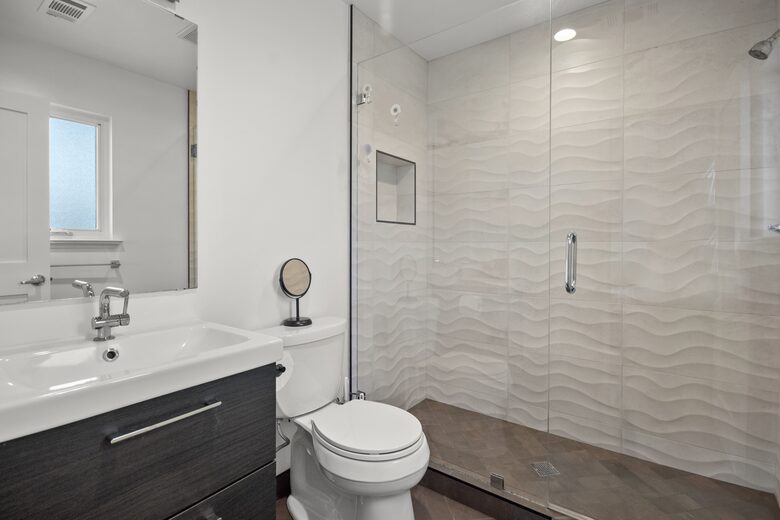 Bright Renovated Getaway | With Private Deck in San Francisco Bay Area - Campbell, California