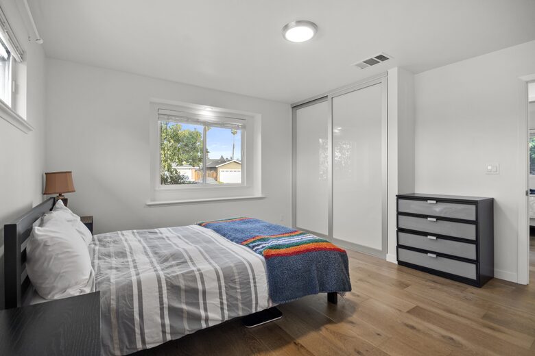 Bright Renovated Getaway | With Private Deck in San Francisco Bay Area - Campbell, California