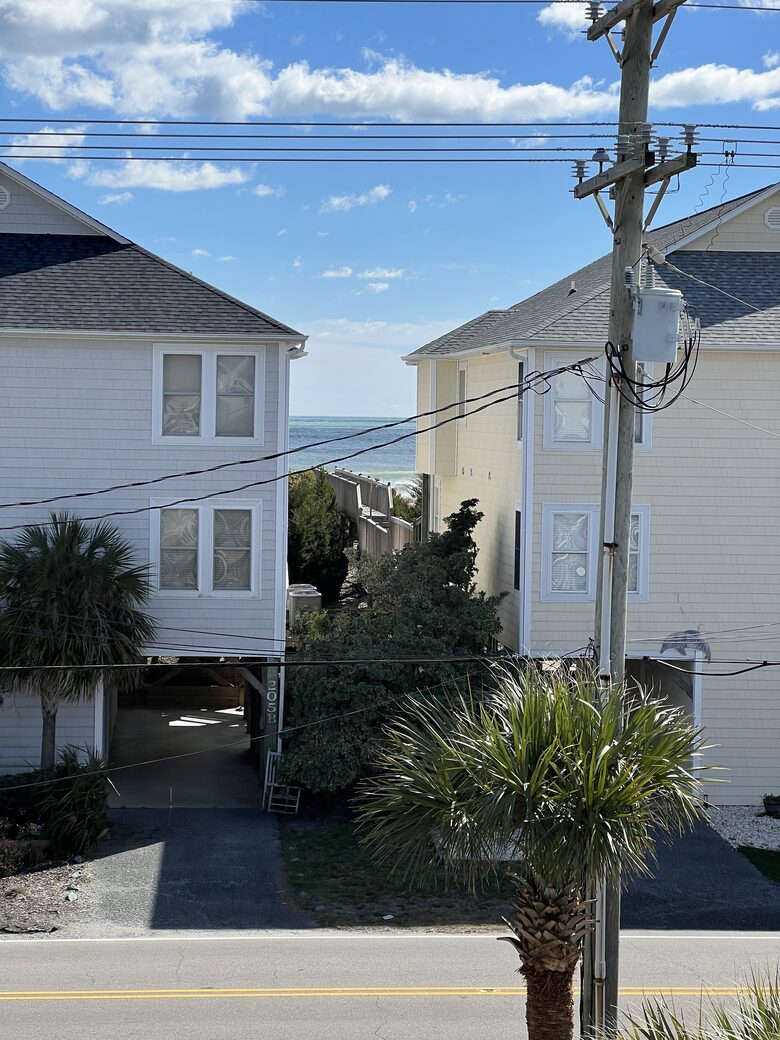 R & R's Eden - Topsail Beach, North Carolina