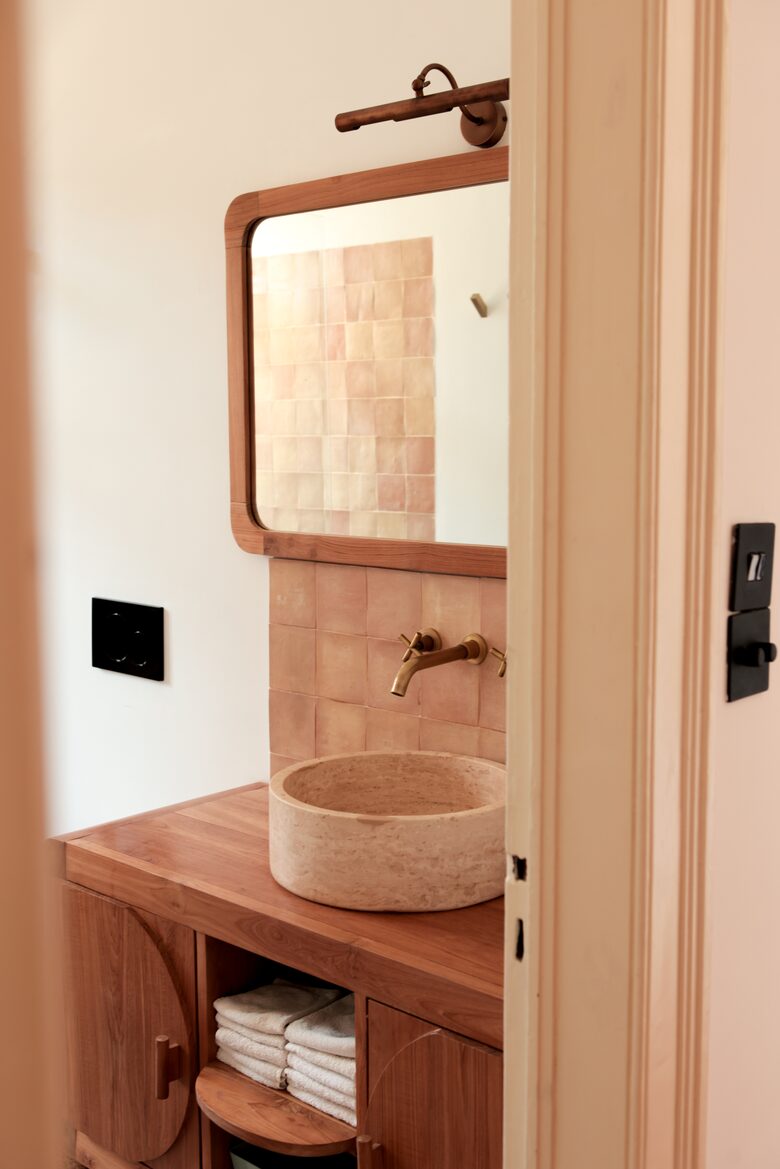 2 Bed Apartment in Central Lisbon - Lisbon, Portugal