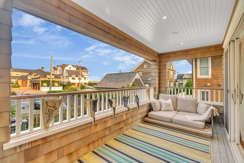 Deck for Junior Primary Suite