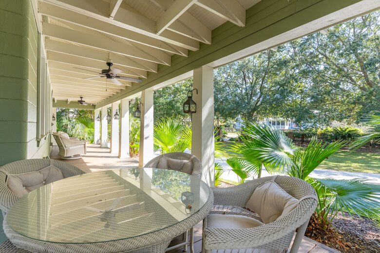 Old Village Bungalow - Mount Pleasant, South Carolina