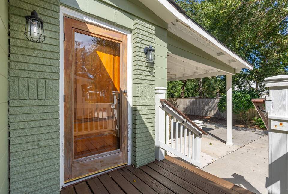 Old Village Bungalow - Mount Pleasant, South Carolina