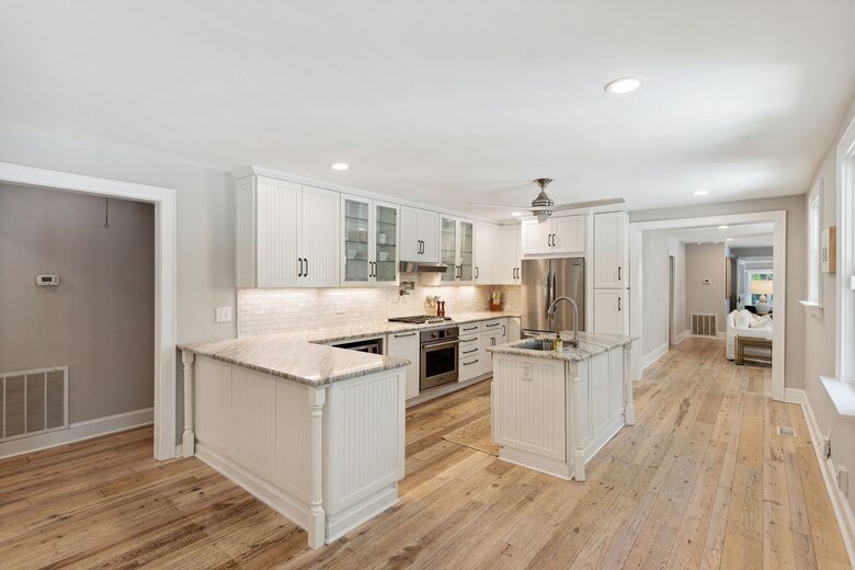 Old Village Bungalow - Mount Pleasant, South Carolina