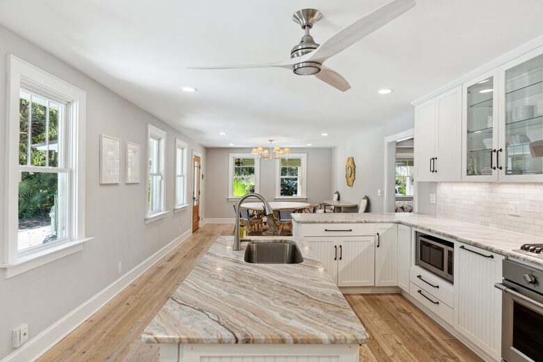 Old Village Bungalow - Mount Pleasant, South Carolina