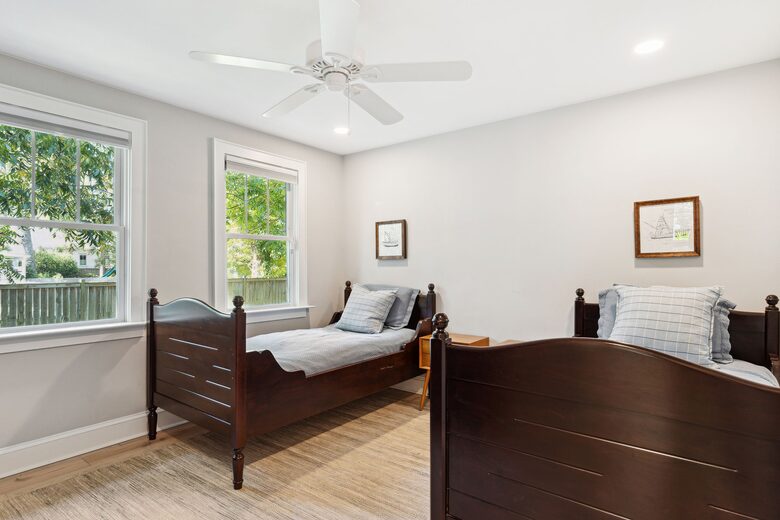 Old Village Bungalow - Mount Pleasant, South Carolina