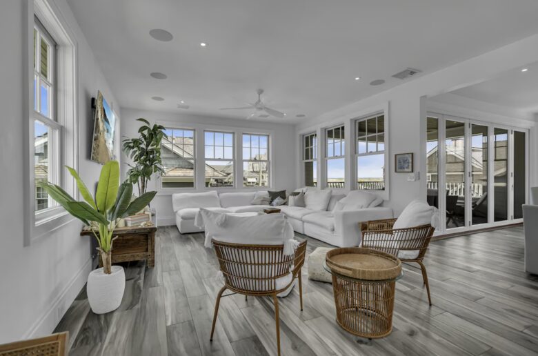 Stunning Mantoloking Beach House - Mantoloking, New Jersey
