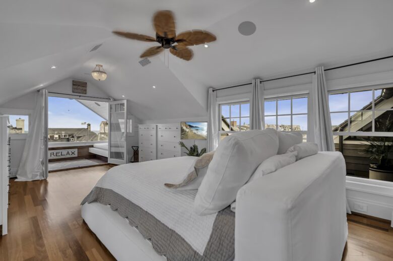Stunning Mantoloking Beach House - Mantoloking, New Jersey