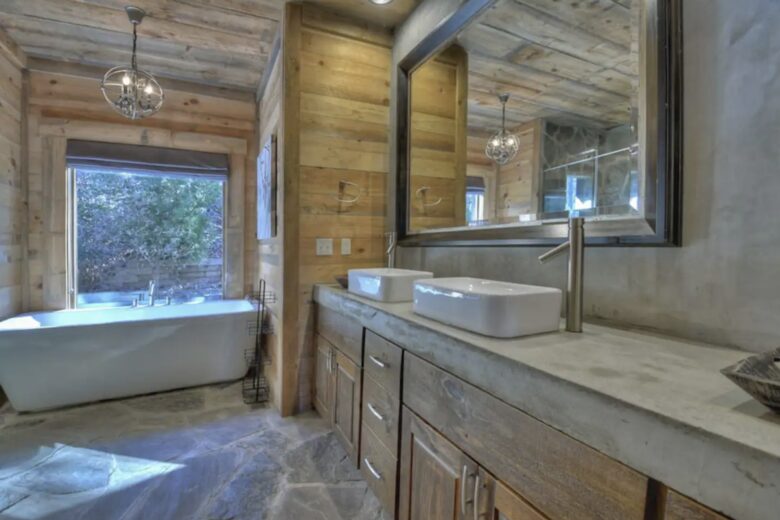 Heights Haven Lodge | Blue Ridge Views & Luxury Living - Cherry Log, Georgia