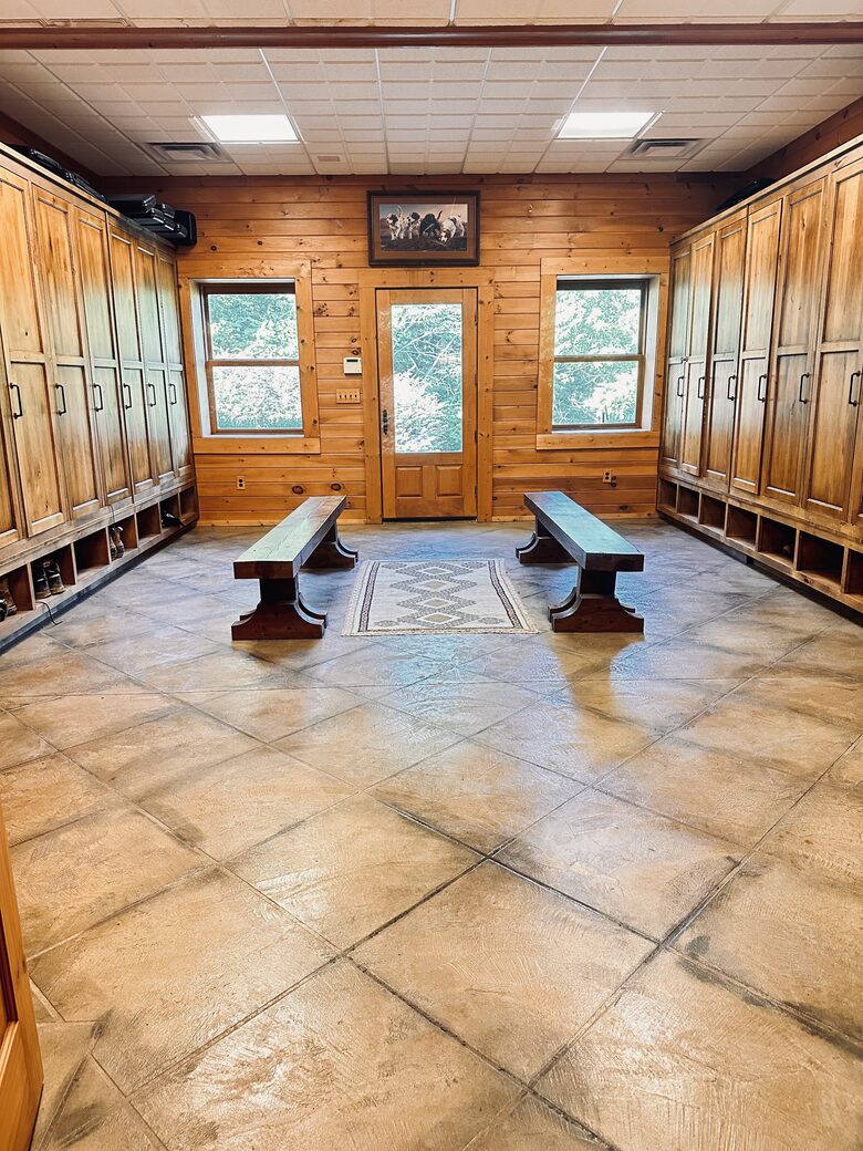 Dream Ranch Lodge & Hunting Preserve - Guntersville, Alabama