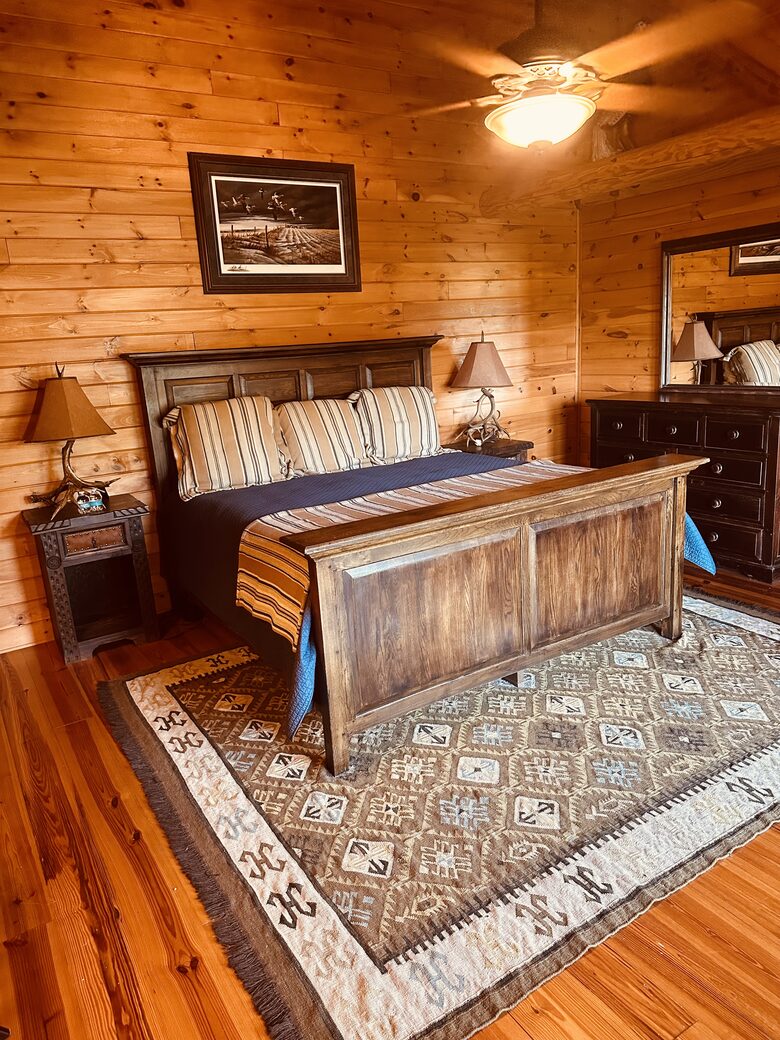 Dream Ranch Lodge & Hunting Preserve - Guntersville, Alabama