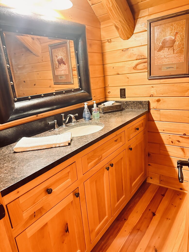 Dream Ranch Lodge & Hunting Preserve - Guntersville, Alabama