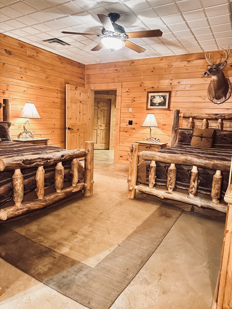 Dream Ranch Lodge & Hunting Preserve - Guntersville, Alabama