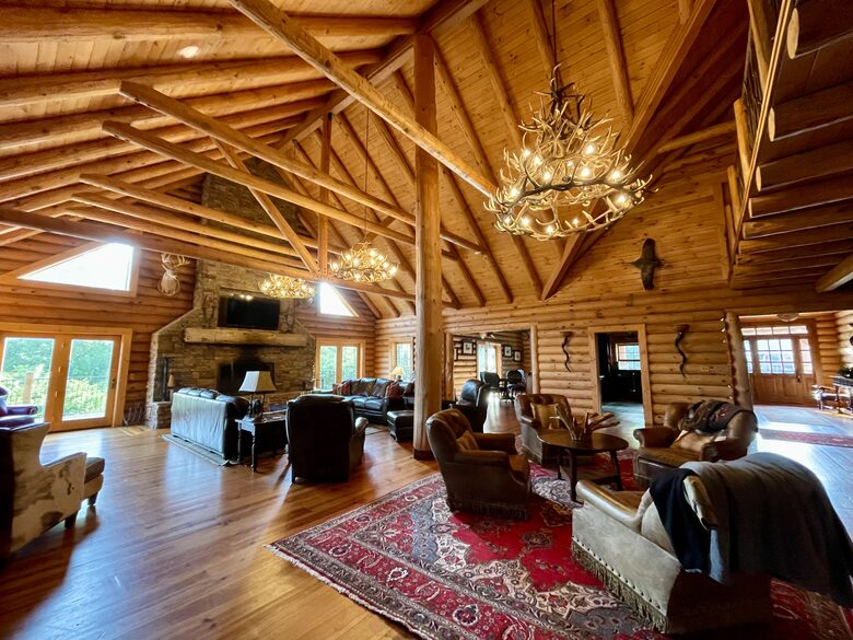 Dream Ranch Lodge & Hunting Preserve - Guntersville, Alabama