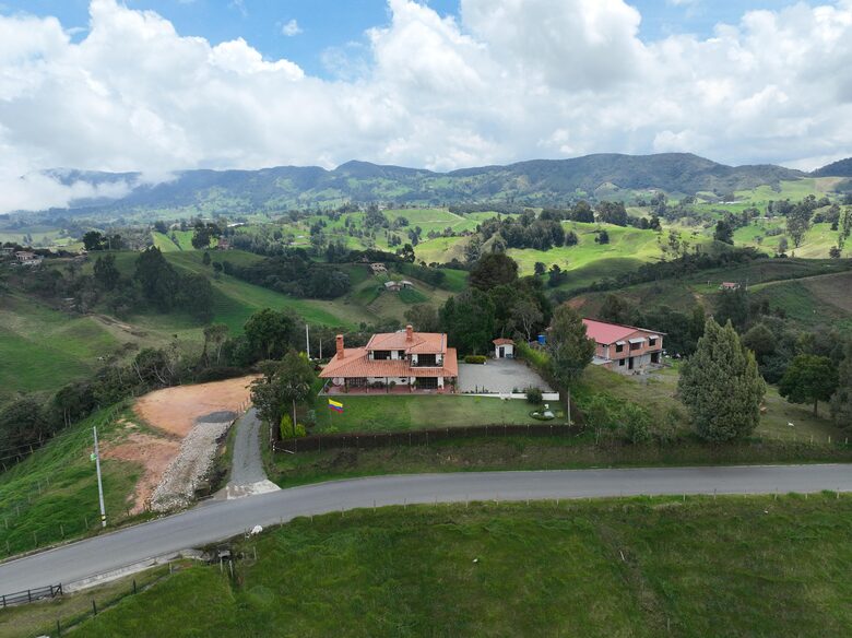 Finca Villa Rosales - Medellin, Colombia