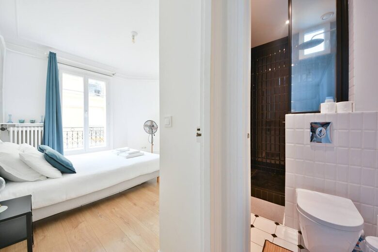 Eiffel Tower 2 Beds Apartment - Paris, France