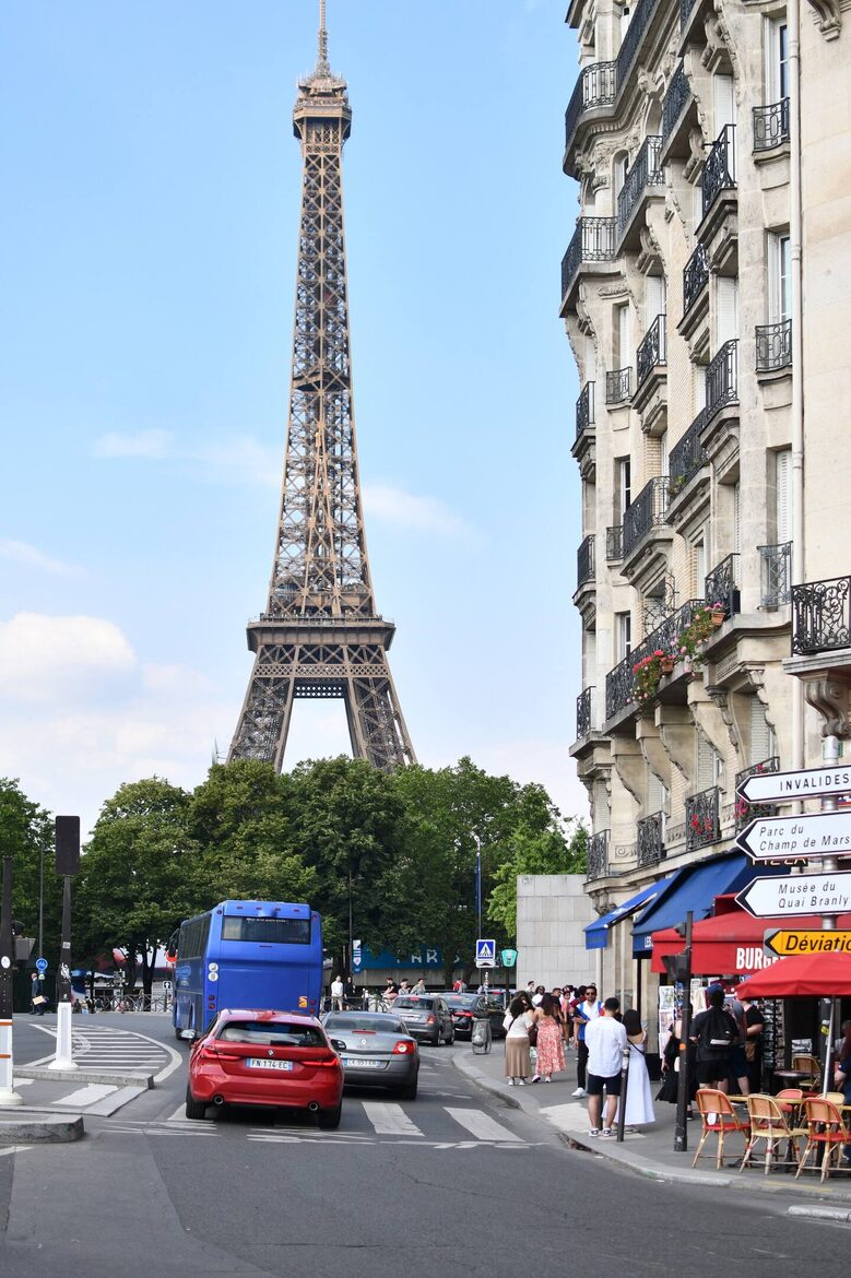 Eiffel Tower 2 Beds Apartment - Paris, France
