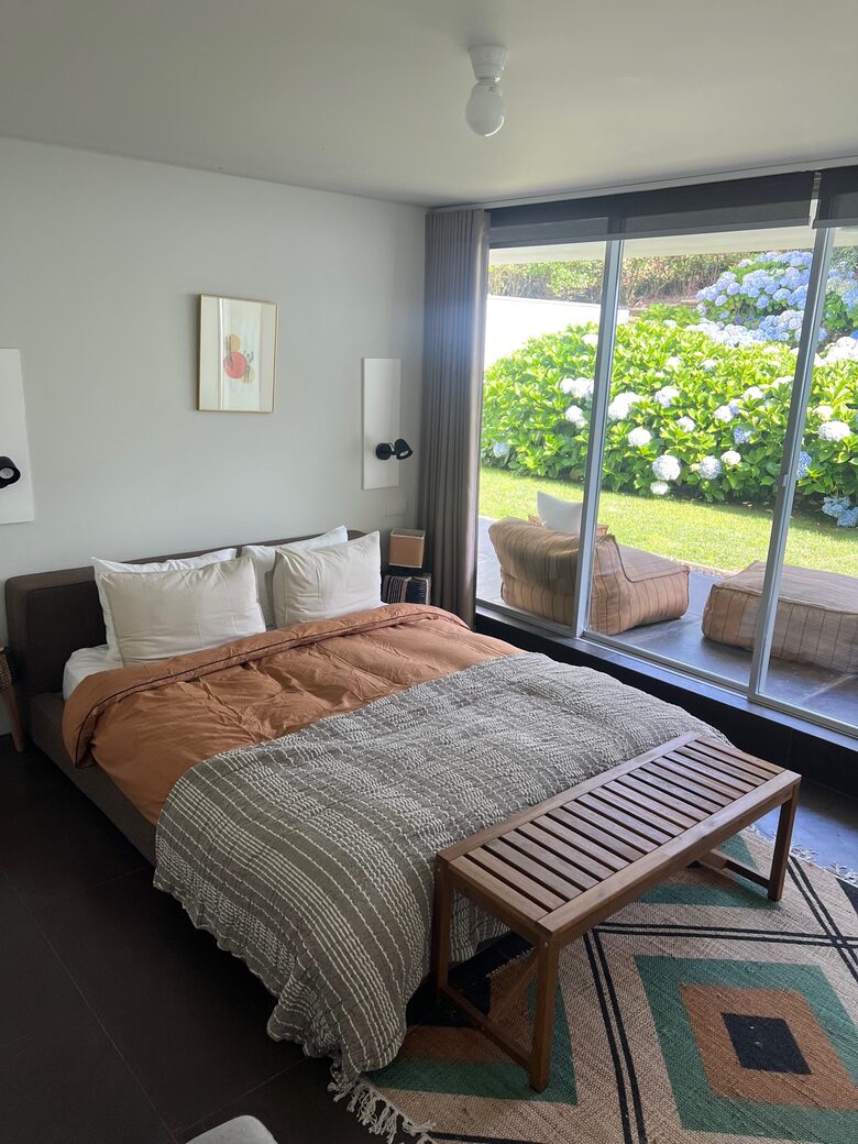 Breathtaking Award Winning Villa on Portugal’s Silver Coast - Vau, Portugal