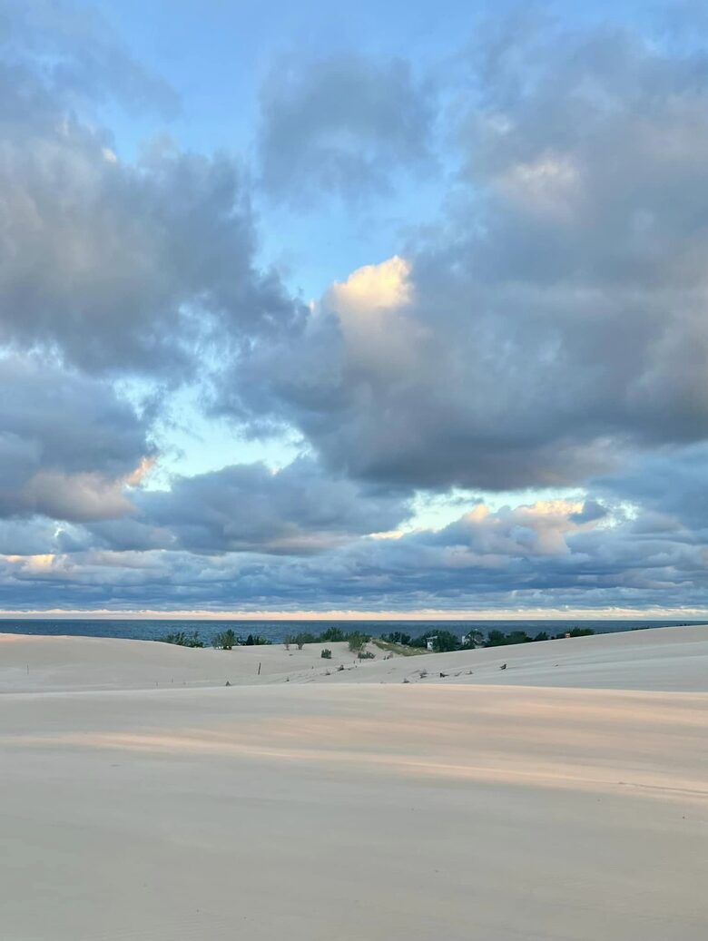 Spacious Mears Retreat - Steps From Lake Michigan and Sand Dunes - Mears, Michigan