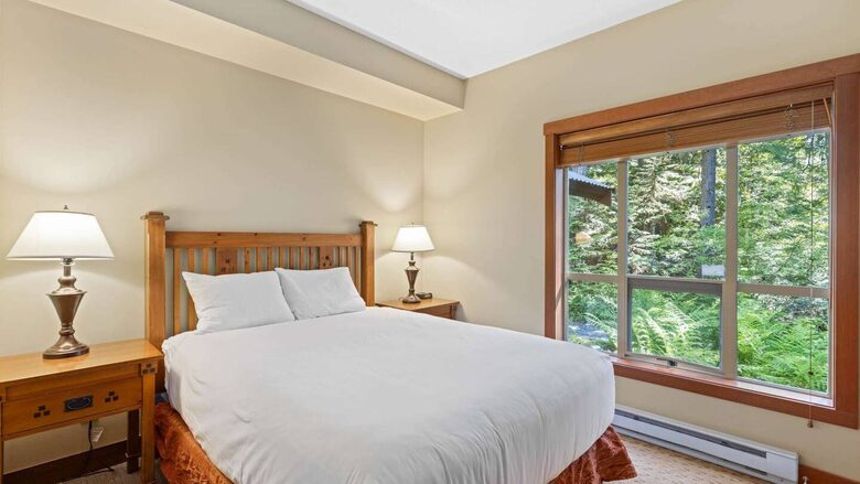 Second Bedroom with Queen Bed