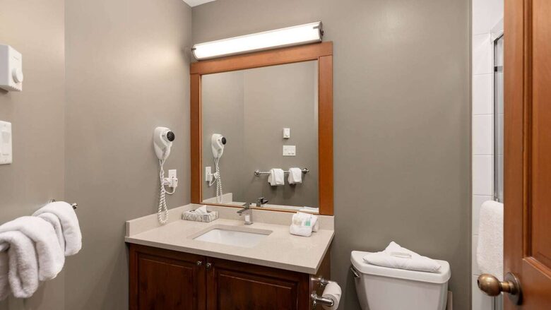 2nd bathroom with shower