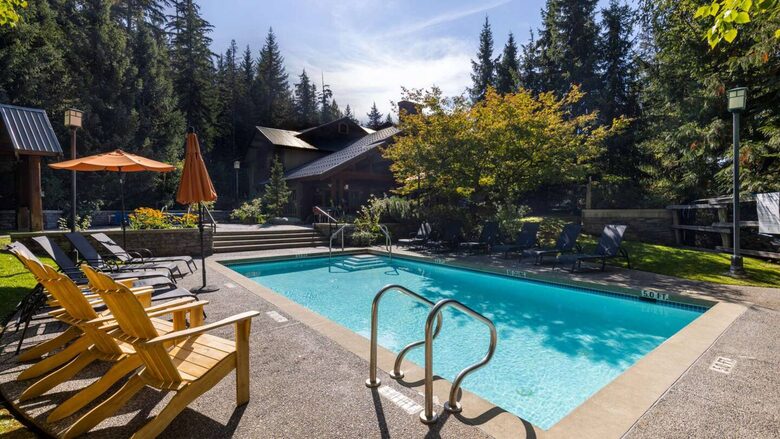 Horstman House 2-Bedroom Ski Condo - Whistler, Canada