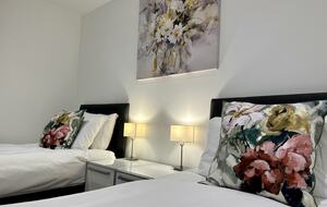 Bedroom 3 with twin single beds