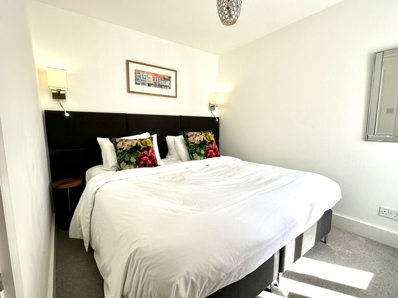 Master Bedroom with Super Kingsize bed