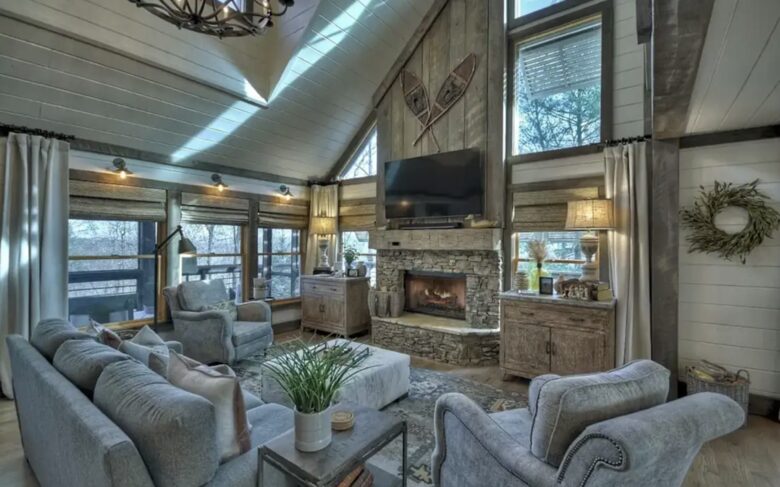 Luxury Family Compound in Blue Ridge | Amazing Outdoor Spaces and Close to Lake, River and Town - Blue Ridge, Georgia