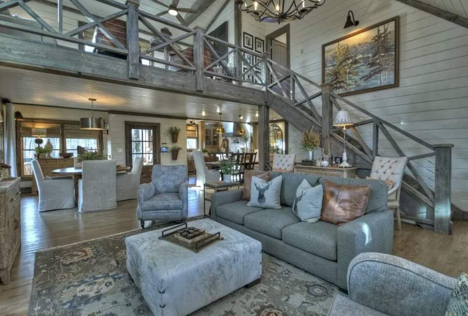 Luxury Family Compound in Blue Ridge | Amazing Outdoor Spaces and Close to Lake, River and Town - Blue Ridge, Georgia