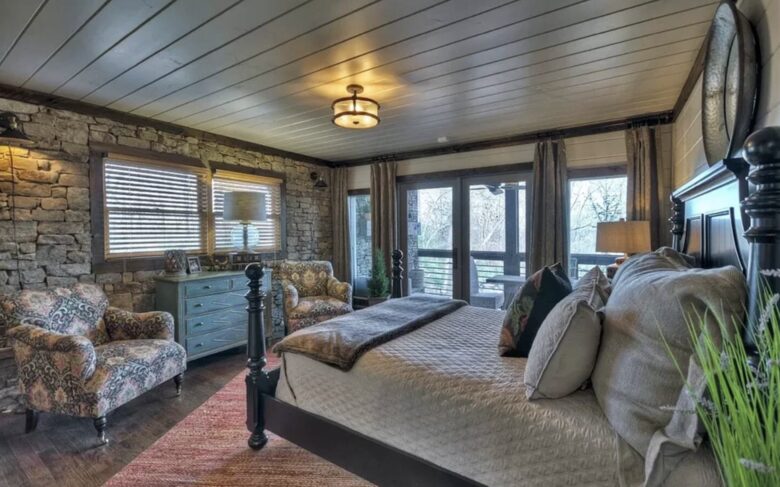 Luxury Family Compound in Blue Ridge | Amazing Outdoor Spaces and Close to Lake, River and Town - Blue Ridge, Georgia