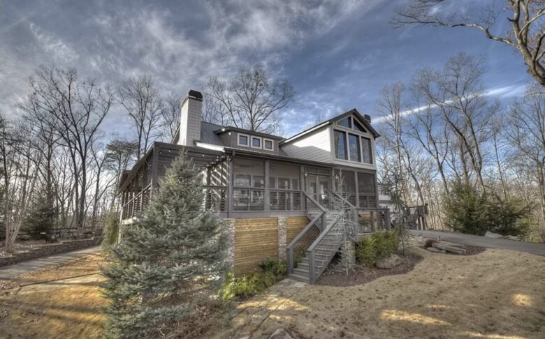 Luxury Family Compound in Blue Ridge | Amazing Outdoor Spaces and Close to Lake, River and Town - Blue Ridge, Georgia