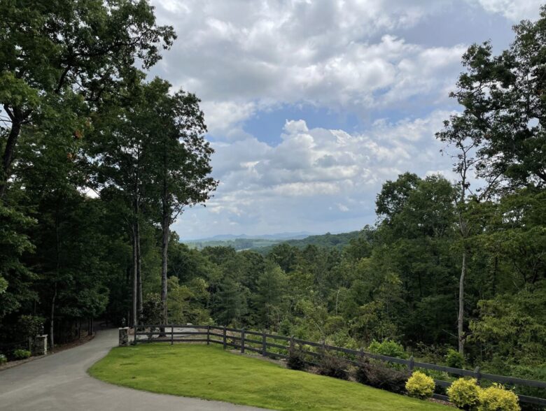 Luxury Family Compound in Blue Ridge | Amazing Outdoor Spaces and Close to Lake, River and Town - Blue Ridge, Georgia