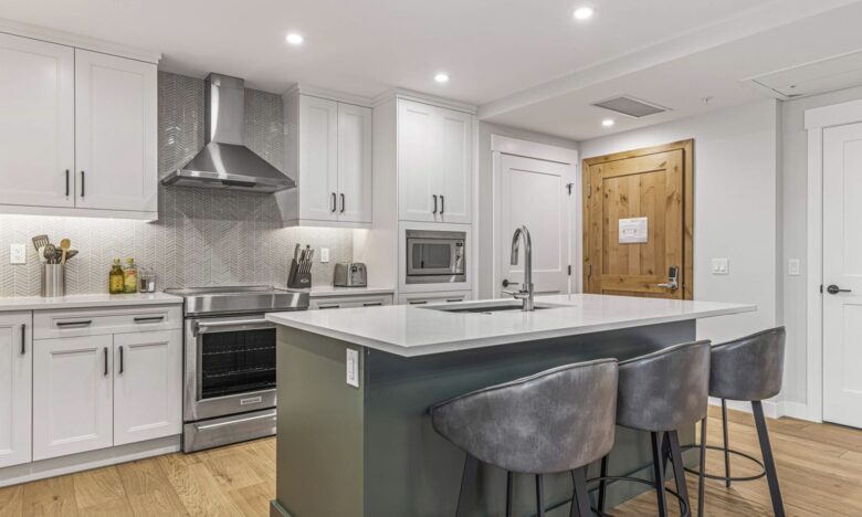 Tamarack Lodge | One-Bedroom Villa - Canmore, Canada