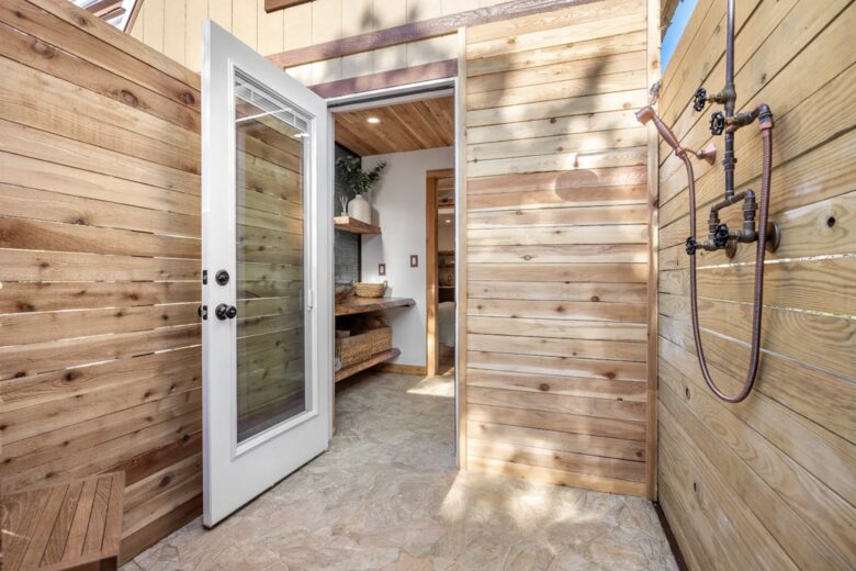 Romantic Luxury Retreat | With Hot/Cold Pool & Sauna - Wimberley, Texas