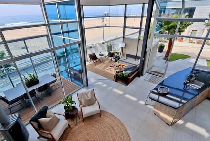 Iconic Manhattan Beachfront Haven - Manhattan Beach, California