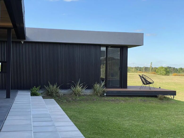 Modern Waterfront Lake House | Carmelo Golf - Carmelo, Uruguay